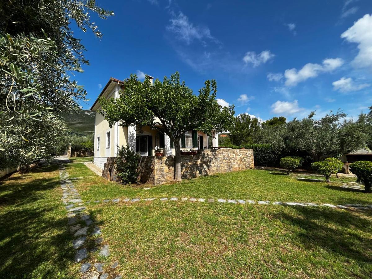 Villa Liana Sourpi Eksteriør bilde