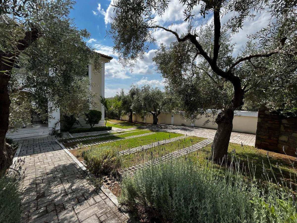 Villa Liana Sourpi Eksteriør bilde